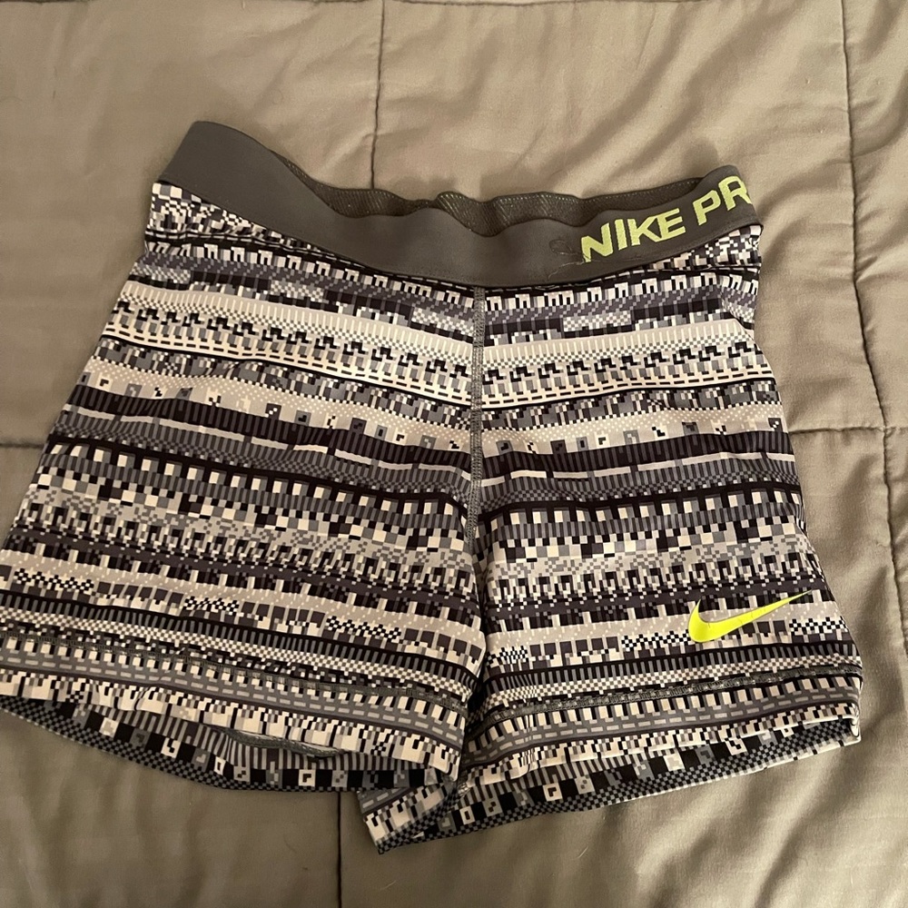 Pattern Nike Pro Shorts Small